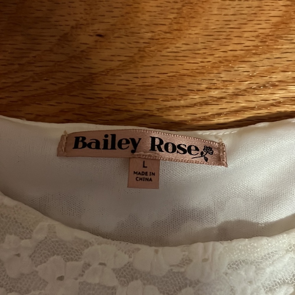 NWOT Bailey rose set - Picture 9 of 9